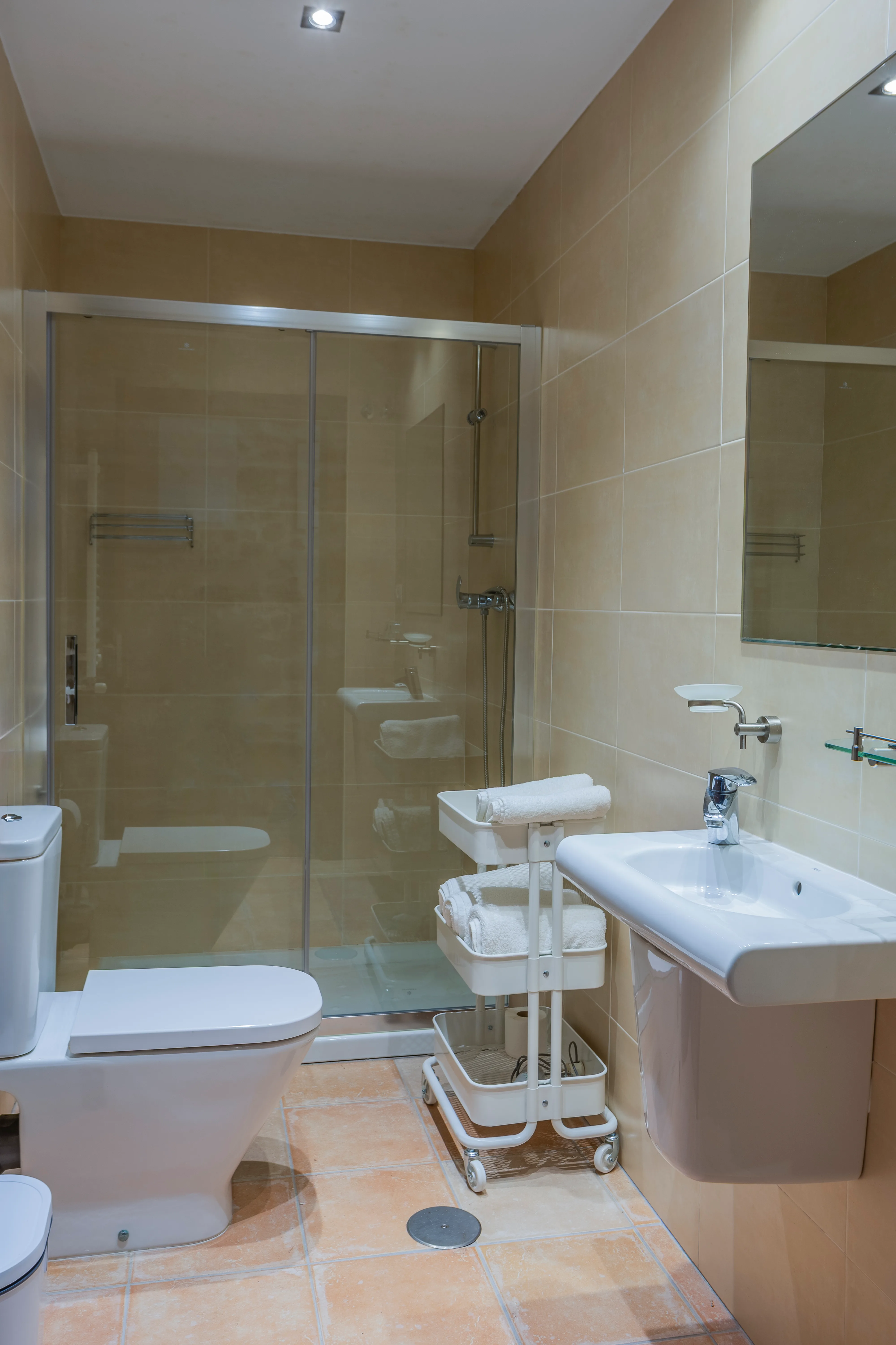 Baño privado de habitación interior