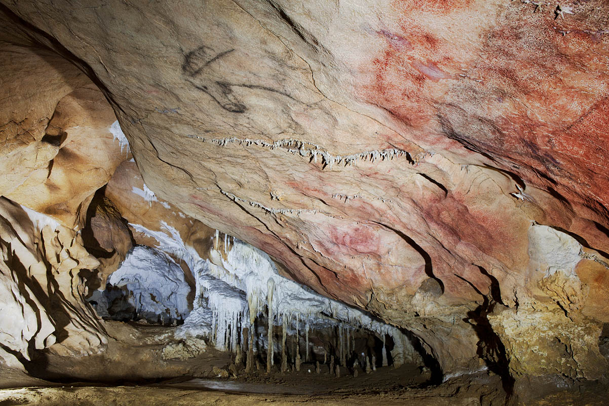 Cueva de Tito Bustillo