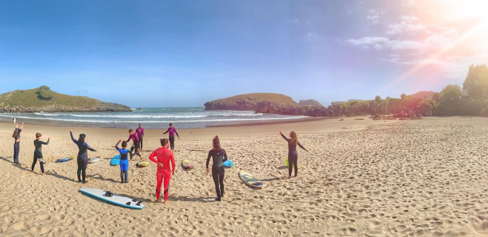 Surf en las playas de Llanes